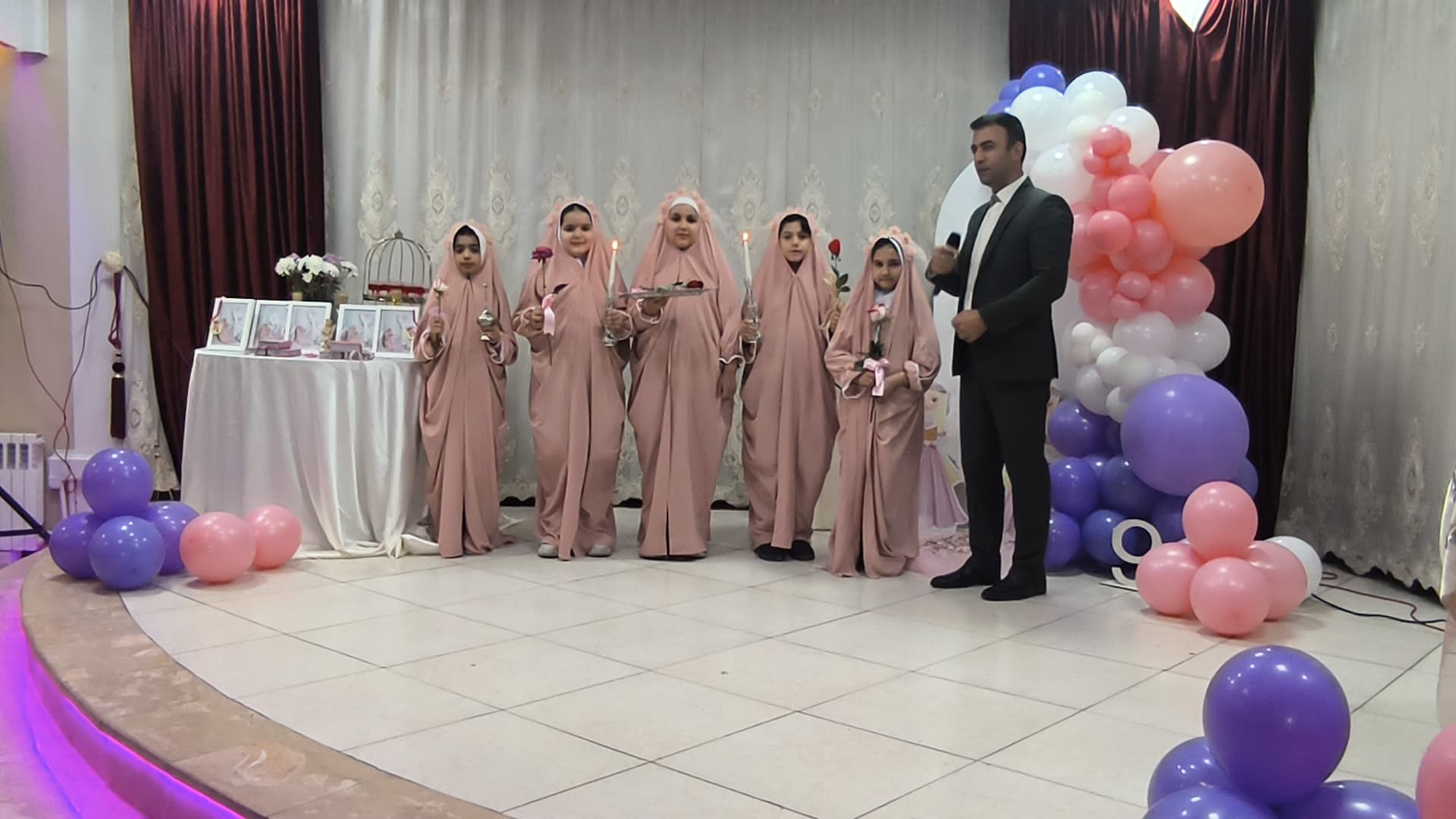 جشن تکلیف پایه سوم با شرکت والدین و تمامی دانش اموزان مدرسه سال 1404-1405